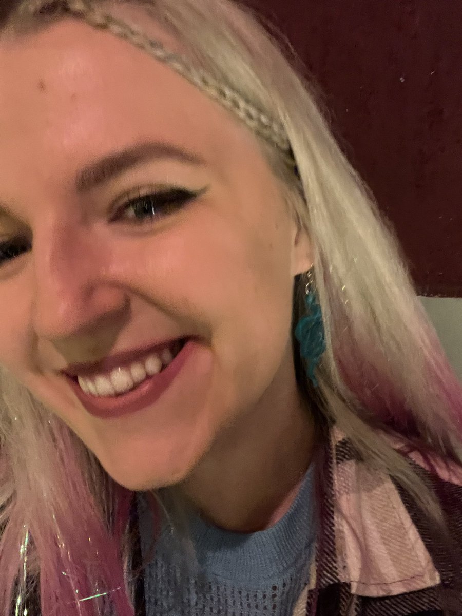 Пов: пьяненькая и довольная

/месяц назад/