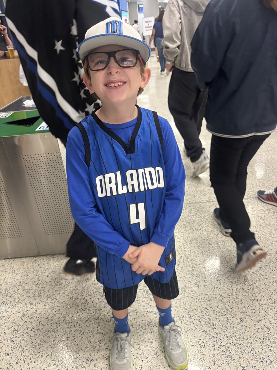 Magic fans. My kiddo is hitting the floor as <a href="/STUFFMagic/">STUFF - Orlando Magic Mascot</a>’s buddy for the anthem tonight