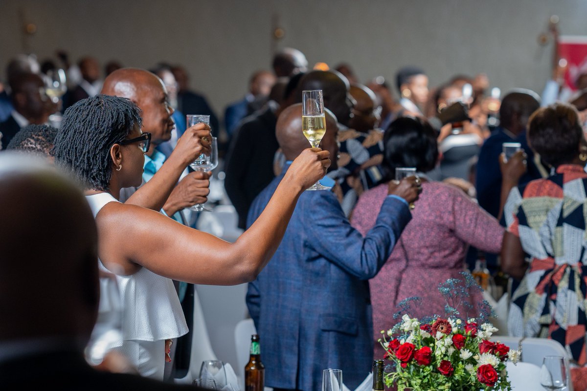 The 2nd Kenya Re CEOs Summit wrapped up with a special celebration of Kenya Re Zambia’s 10-year anniversary. Chairman Eric Gumbo, MBS led the cake-cutting ceremony, marking a decade of growth, resilience and regional impact. Congratulations to Kenya Re Zambia!