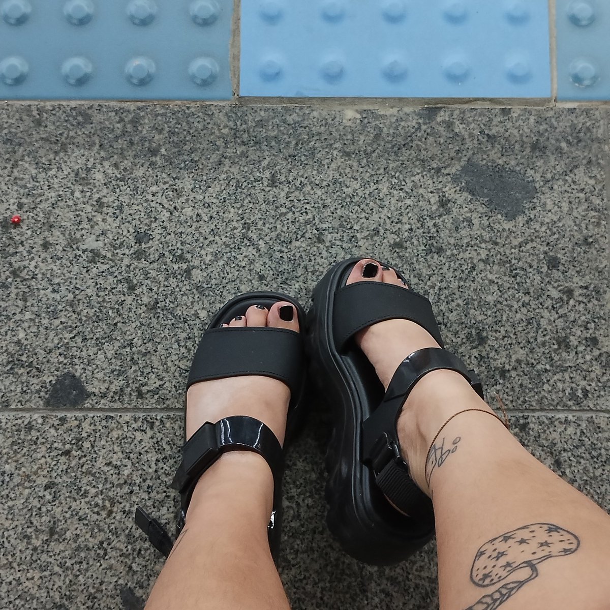 anacoelhvo's tweet image. passei o dia usando ela e NOTA 10 

super confortável, agora vocês tem um feedback