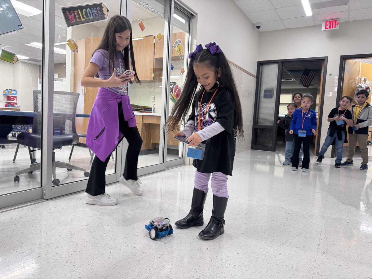 VHyder_ITT's tweet photo. Today our little @VEXRobotics 123 @Scotsdale_YISD Cadets jumped into coding with the help of our awesome @PlayOsmo kits! ππ
They explored movement, counting, and patterns β building big skills with tiny robots! π€β¨
#ScotsdaleCadets #STEM #YISD #EarlyCoders https://t.co/K6CXJ0naT3