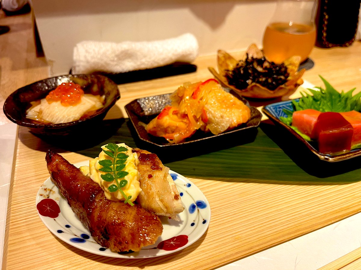 gurigu3's tweet image. ヨーロッパへ転勤する友人と。
ご近所の大好きなおばんざい屋さん。めちゃくちゃ美味しい、ママ優しい☺️

ノンアル生活２週間継続中✌🏻
応援してくれる人と、邪魔しようとしてくる人がいる。笑