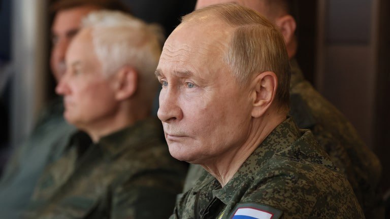 Ukraine is ruled by a "criminal gang on golden toilets" – Putin