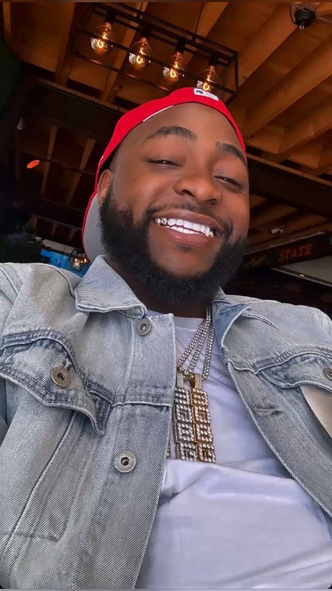 kellybonito_BU's tweet image. Happy birthday to the biggest Afrobeats export, the one and only, Davido! 🎂 #DavidoAt33