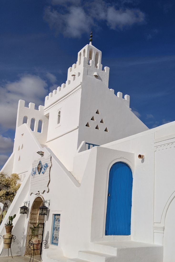 menavisualss's tweet photo. Mosque and Museum in Guellala Djerba Island Tunisia 🇹🇳 https://t.co/BlhEEMJdYm