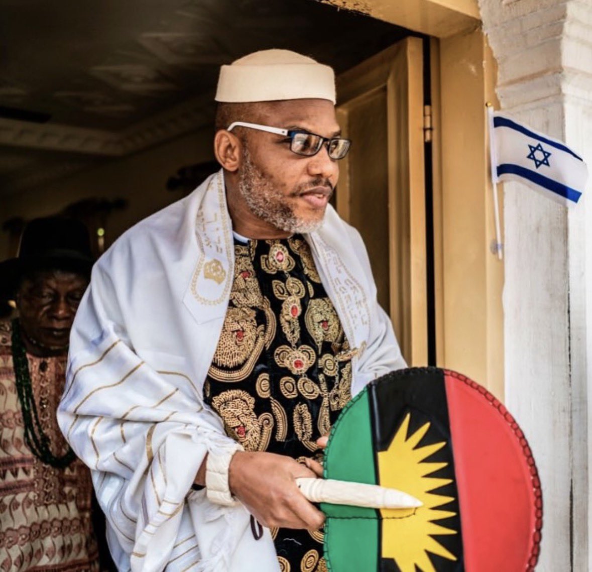 victortwt2010's tweet photo. Sth has just left every Igbo hrt. we are overwhelmed with grief and a deep sense of guilt, knowing we have failed . failed as fathers, as brothers, and as the political elites of the SE. The hatred directed toward us is clear, n this injustice is a wound carried by the entire SE https://t.co/vOnsHibjfw