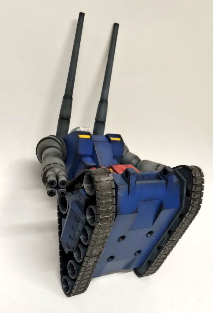 #黙ってローアングルをはる