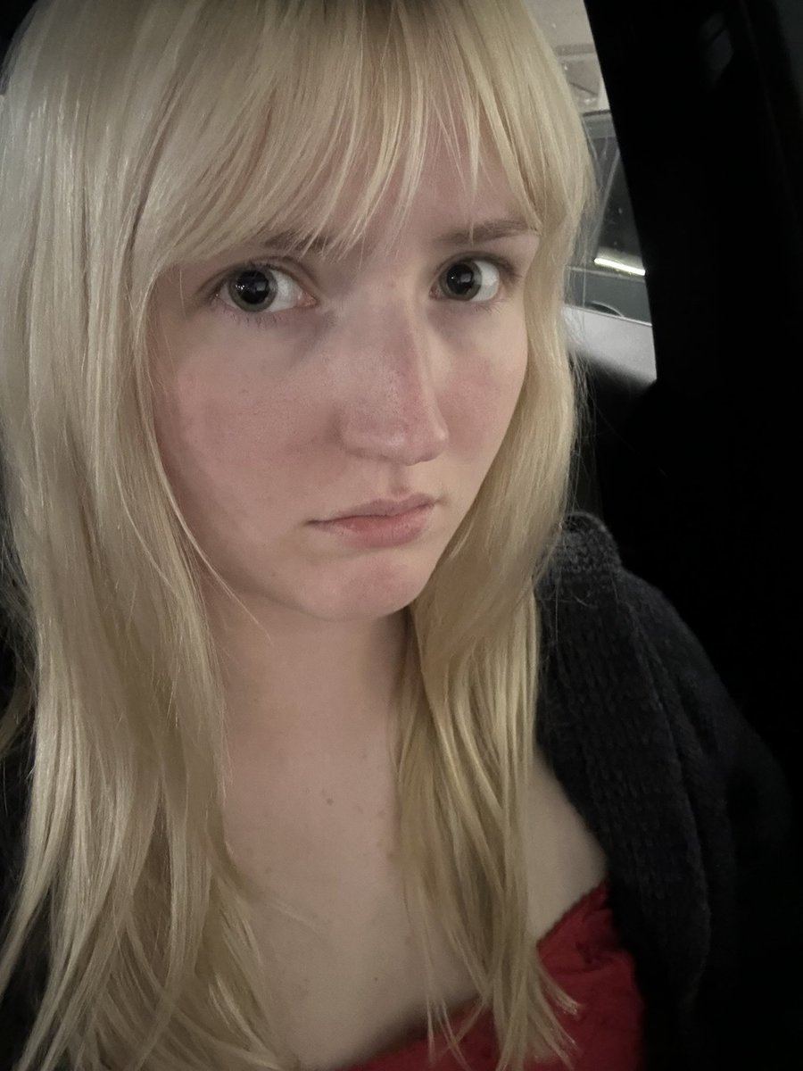 c0wgirlonline's tweet image. do NOT eat the mushroom chocolate bar from venice beach boardwalk it is NOT an “airy microdose” as the package suggests