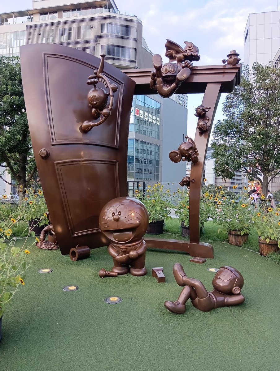 spring__mei414's tweet image. 今月から個人的にダンスの練習をはじめました！！☺️✨
高校生の時から筋トレと柔軟体操は欠かさずしているから身体は動く方だと思う（笑）

まだまだ、基本的なステップからだけど今後の活動に活かして披露できるように頑張ります💪🕺✨✨

特に写真が無いので大好きなドラちゃんの写真🥰