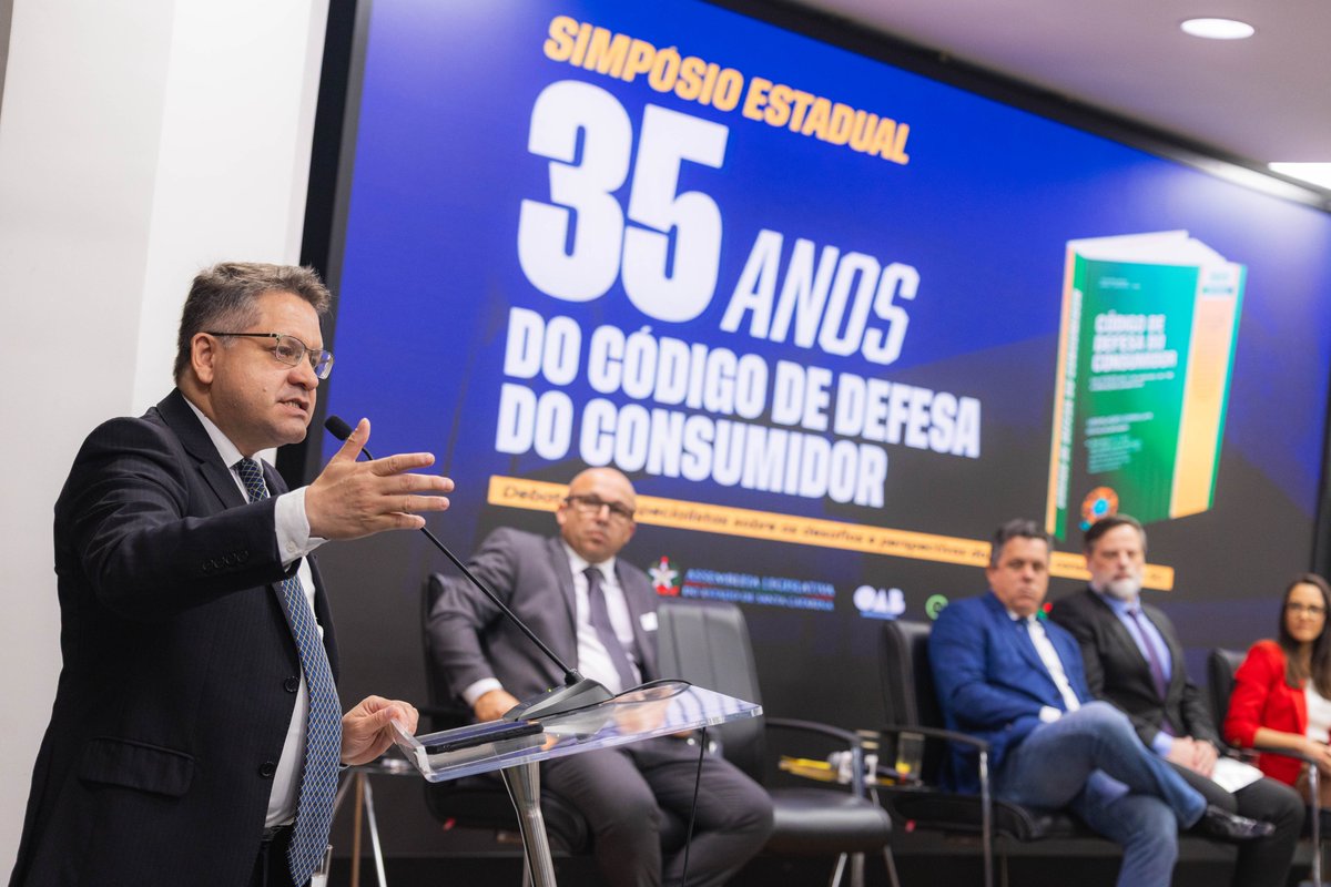 Micoski's tweet photo. Um evento histórico em comemoração às três décadas e meia do Código de Defesa do Consumidor. A OAB Santa Catarina, por meio da Comissão de Direito do Consumidor, realizamos, o Simpósio Estadual “Os 35 anos do CDC e os desafios na proteção jurídica do consumidor em Santa Catarina” https://t.co/rP3JuCJkQX