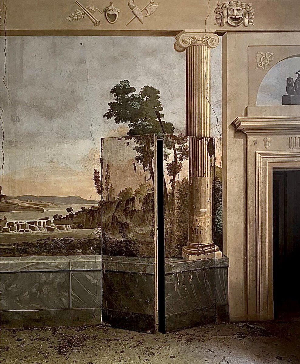 NucciPollarolo's tweet image. Invece di dormire ce ne andremo a passeggio in riva al fiume

Tu mi coprirai con la tua giacca per non farmi prender freddo e io ti declamerò piano piano quella poesia che tanto ami

E mentre lo farò, anche il fiume si fermerà ad ascoltare

Perché tutti sono innamorati dell’amore