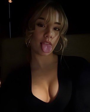 I know it’s nearly the last week of nnn but I know you can’t wait that long cutie💋
Pull down those pants for me bby💕

#wankchat #wankbattle