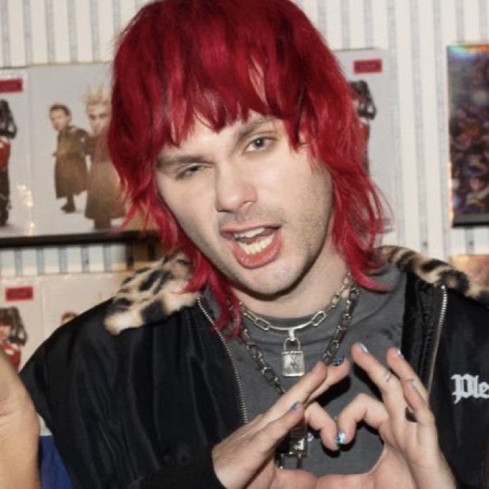 flatIinecth's tweet image. in this house we love malum