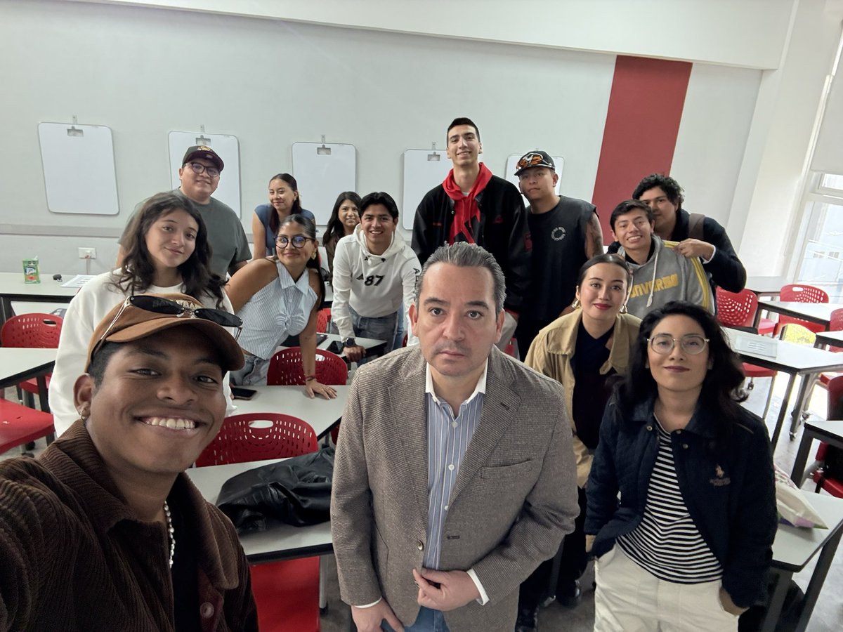 💬 Gran sesión sobre #periodismo con las alumnas y los alumnos de #Comunicación de la <a href="/UPAEP/">UPAEP</a>. ¡Muchas gracias nuevamente por la invitación!

<a href="/Pueblaonline/">Puebla On Line</a> 
<a href="/CronicaPuebla_/">La Cronica Puebla</a>