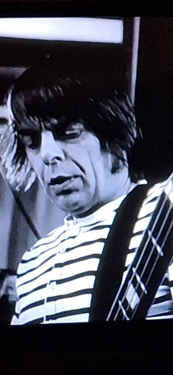 🇮🇪✊️💔🎸