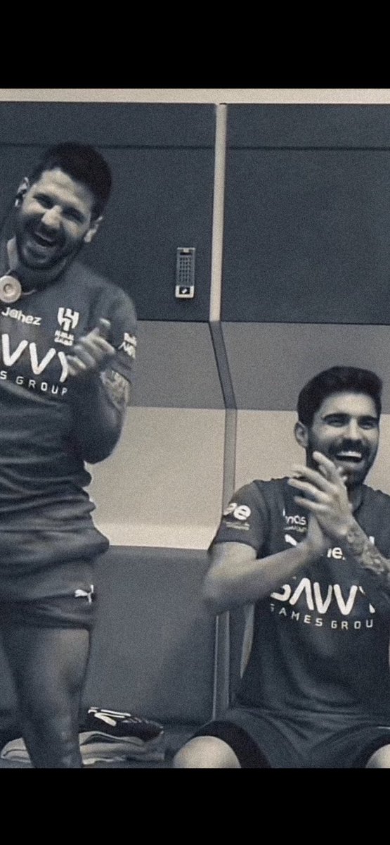 الله على الفرقى أمر ..
ما للقضاء عندي مناع 
<a href="/rubendsneves_/">Ruben Neves</a>