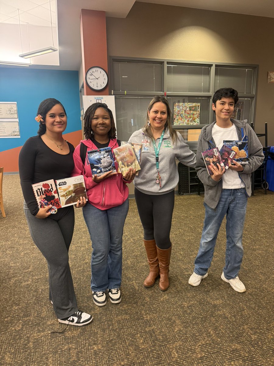 PHHSLibrary's tweet image. Our Spartans enjoy great books and great prizes when they attend Breakfast with Books! Our library club are wonderful ambassadors of literacy!! @PHills_HS