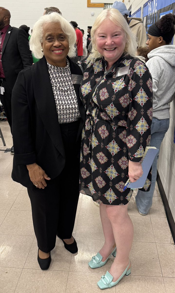 JenniferAGates's tweet image. @DeKalbSchools #CommunityTable @DacostaDekalb #TownHall #AccessOpportunity #bethechange #ServiceLeadership #everystudenteveryday