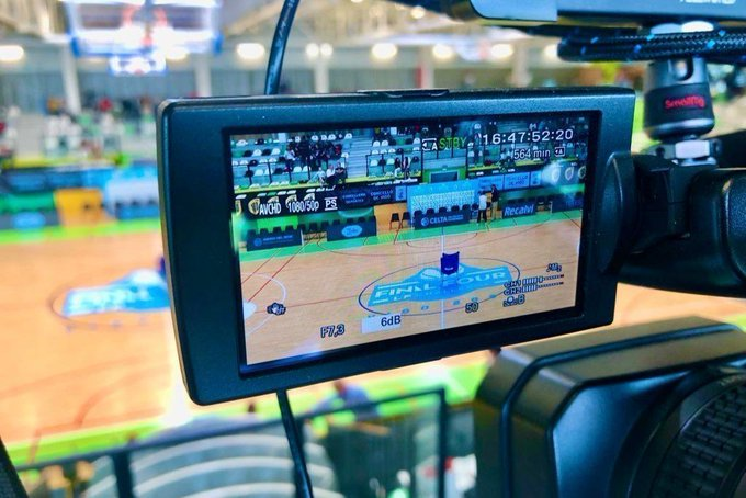 CompeticionFEB's tweet image. 🏀 Retransmisiones #LFEndesa: La Liga regresa a lo grande este fin de semana 🤩

▶ @MovistarEstu 🆚 @unigirona 
📺 @teledeporte | 📅 D23 | 🕚 11:00h

▶ @Penya1930 🆚 @Araski 
🤳 @AS_TV | 📅 D23 | 🕐 13:00h

▶ @UniFerrol 🆚 @ibaetabasket
❤️ @YouTube | 📅 D23 | 🕕 18:00h