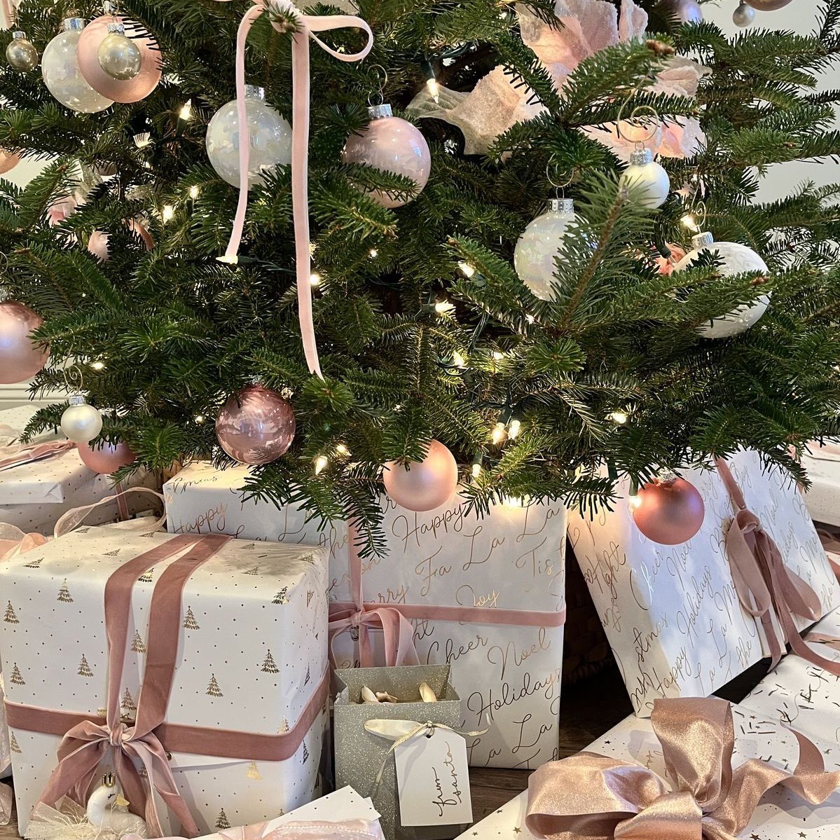 CARTIERANG3L's tweet image. most wonderful time of the year