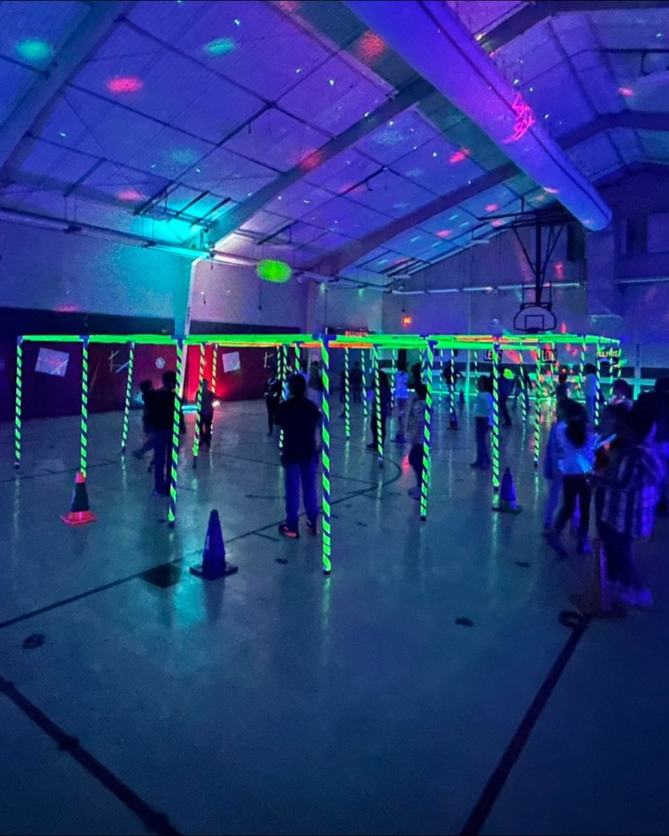 9squareintheair's tweet image. Turn your 9 Square in the Air into a Glow Party with our Black Light Accessory Kit! 9squareintheair.com/collections/ac… #9squareintheair #9square #neon #blacklight #ninesquare