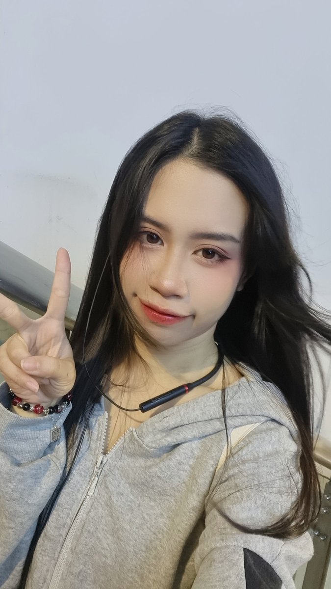 Polaris__Rei's tweet image. 皆さんおはよー👋😆✨☀️
金曜日だ(oゝД･)b
今日もライブ見に行こうか
(*^o^)／＼(^-^*)
💜💜💜