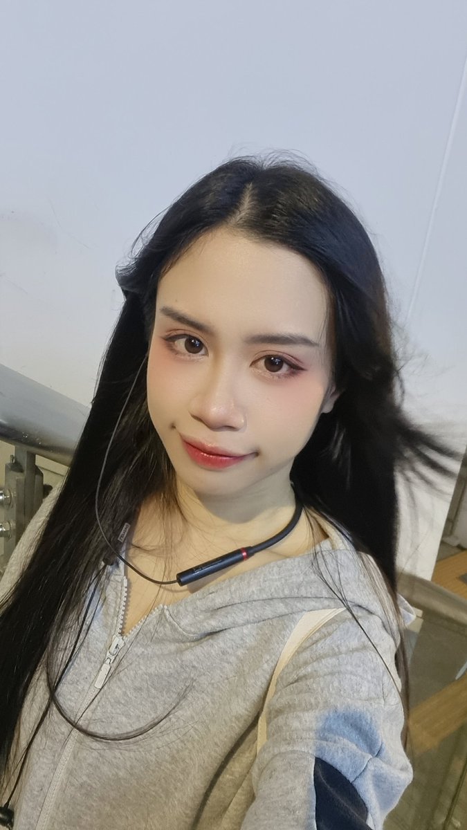 Polaris__Rei's tweet image. 皆さんおはよー👋😆✨☀️
金曜日だ(oゝД･)b
今日もライブ見に行こうか
(*^o^)／＼(^-^*)
💜💜💜