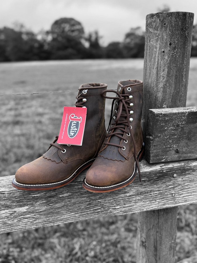 johnreichardwes's tweet image. .@JessieLynnJL says: Lace up. Level up. Introducing the NEW Justin Lace-Up Boots — where grit meets grind in every step! Built for the bold, made to move, and designed to last! Premium full grain leather! Leather lining! Removable orthotic insole!   justinboots.com