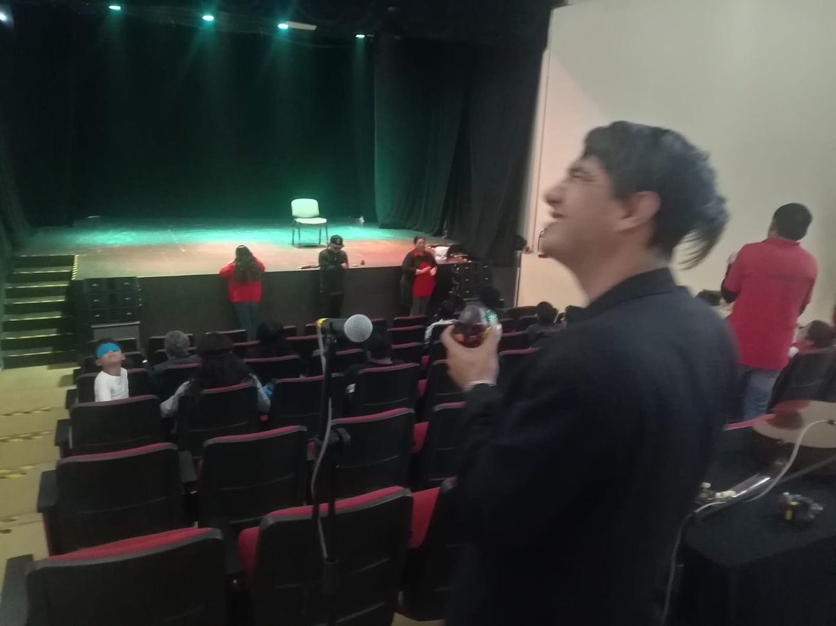 Se llevó a cabo el estreno del Sensorama La Reencarnación en el Centro Cultural del Ferrocarril con la compañía 🧑‍🦯👩‍🦯‍ No Lo Veo y Lo Creo,  integrantes de la sala braille de la <a href="/BCEHGaribay/">Biblioteca Garibay</a>, en coordinación con Nelia Esmerada Santillán Romero, encargada de la sala Braille.