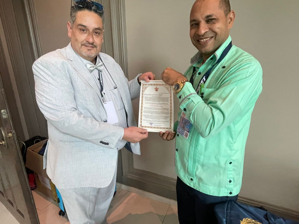 En <a href="/EmergenMedHB/">Em & Critic Care HB</a> queremos agradecer a la Universidad SIATI en Puebla, México 🇲🇽 por el reconocimiento Doctor Honoris Causa a nuestro CEO <a href="/drrafaelperezg/">Rafael Perez Garcia</a> 13 años llevando con excelencia el conocimiento de la Medicina de Emergencia. 🚨