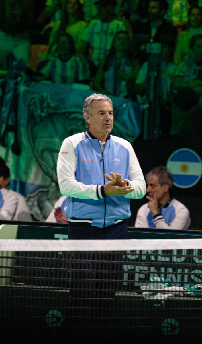 Opinen. Aprobadísimo primer año de <a href="/javifranatenis/">Javier Frana</a> como capitán de <a href="/CopaDavis/">Copa Davis</a> desde las decisiones, desde lo discursivo y por la química con el grupo.

Argentina estaba para más, pero no tuvo suerte.

Es un proyecto que recién arranca, pero va por buen camino.