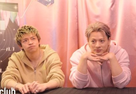 ラーメン屋さんに来たカップル
湯切りの手さばきが好きでずっと見てる彼女と、自分が注文したのが果たして自分の今の口と合ってるのか、あ、やっぱり合ってるわ〜と、壁に貼られたメニューを眺めながら確認して待つ彼氏