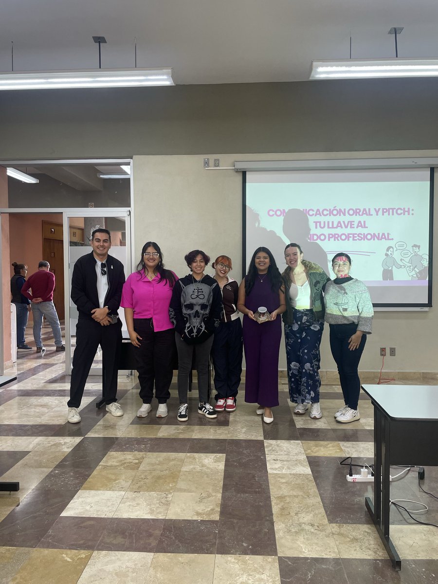 Ale_Navarro_'s tweet image. 8vo Congreso Universitario COPARMEX 2025! AI Motion 🤖 

#pitch #unid #uaslp #coparmex #slp