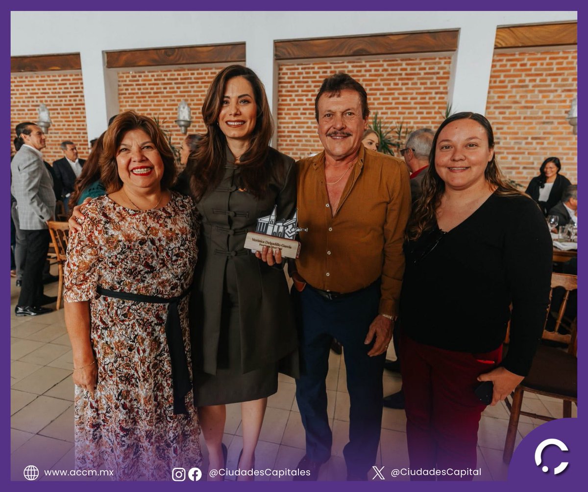 CiudadesCapital's tweet image. La Pdta. @VeroDelgadilloG dialogó con la Asociación de Empresarios del Centro Histórico en #Guadalajara,presentando avances que están reactivando la actividad y atrayendo más movimiento a la zona.
#ExperienciasQueNosHacenMásFuertes
Atte: @NormaMXL, Pdta. de Mexicali y de la #ACM
