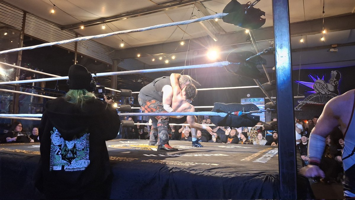 Simon Nyne tweet media