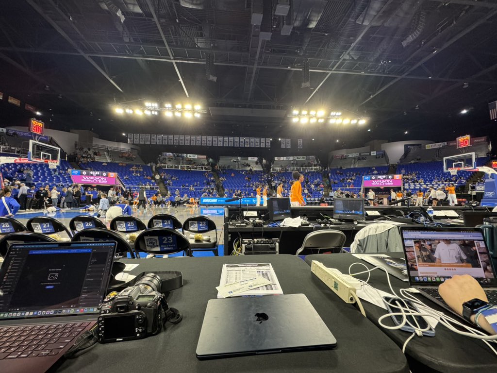 Greetings from the Murphy Center in Murfreesboro, Tennessee. The No. 15 Lady Vols take on the Blue Raiders for their fifth game of the season. 

We’ll tip off at 7:30 p.m. EST, stay tuned for an electric matchup. 

<a href="/UTKBeaconSports/">Daily Beacon Sports</a>
