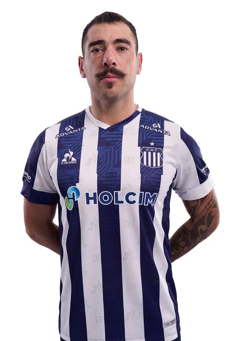 ProfeMacul's tweet photo. Los apuntados ⚪️⚫️: Matias Catalán (🇦🇷🇨🇱) es la prioridad de Colo Colo para reforzar la defensa y tambien se suma Diego Valdes (🇨🇱) ambos tienen contrato vigente, pero se buscara que lleguen al club el 2026. 

Via: Cristian Alvarado https://t.co/Xmrk2qqjDZ