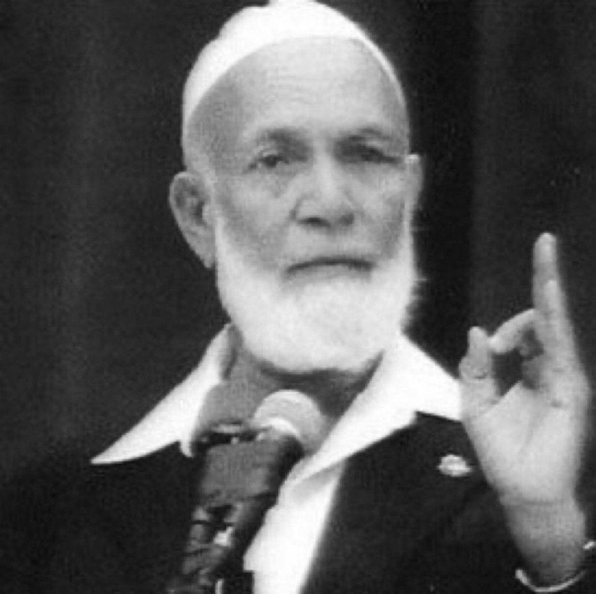 HalalNation_'s tweet photo. “Islam will win with or without you, but without islam you will get lost and lose” 

 ― Ahmed Deedat https://t.co/m87RhxlBUf