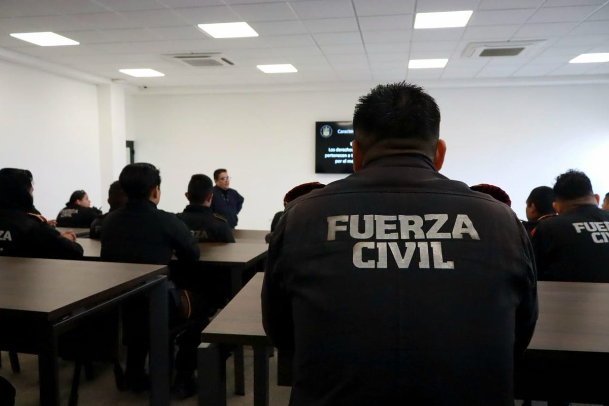 La Escuela Básica de la #UCS concluyó la “Reacreditación Táctica y Manejo del IFAK” para policías de Fuerza Civil, fortaleciendo sus habilidades en primeros auxilios tácticos y su capacidad de respuesta ante situaciones críticas.

#LaFuerzaDeLaEducación