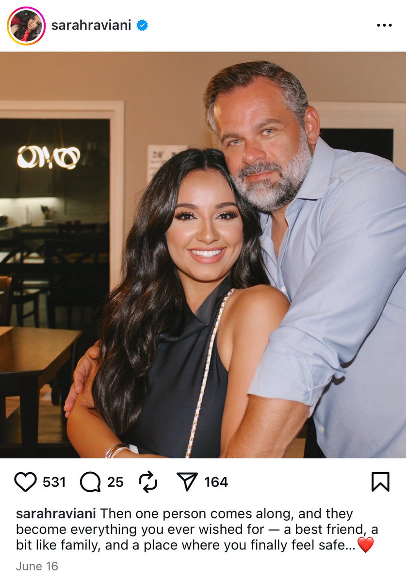 Manaartlover1's tweet image. -  تو چت به کوری میلز، عضو کنگره متاهل و طرفدار اسراییل، قول می ده که کریس رو کاملا راضی کنه و بذاره هر چند بار، هر کاری و هرجاییش میخواد بکنه. 
فکر می کنم هر کسی با عقل متوسط متوجه می شود اسراییلیها چطور در سیاست دنیا کار می کنند و چرا سامانه برای اسراییل تن به تنفروشی داده.