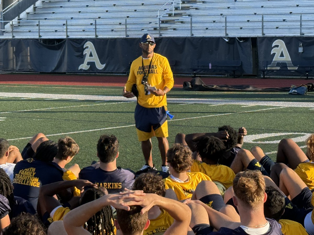 Aquinas Football tweet media