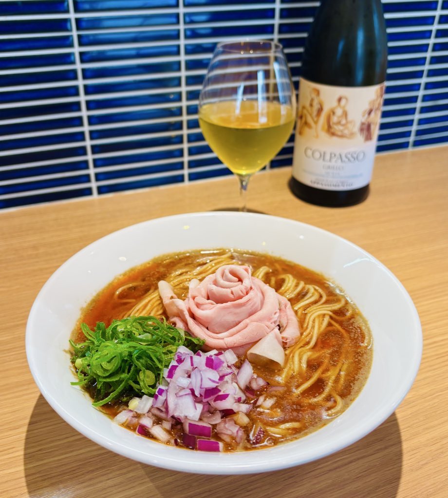 おはようございます！
毎週金曜日は昼営業＆夜営業の日🍜
11/21(金)元気に営業します🤗✨

昼営業：11時～14時半(ラストオーダー)
夜営業：18時～20時半(ラストオーダー)

ご来店をお待ちしております！🙇‍♀️🙇‍♂️