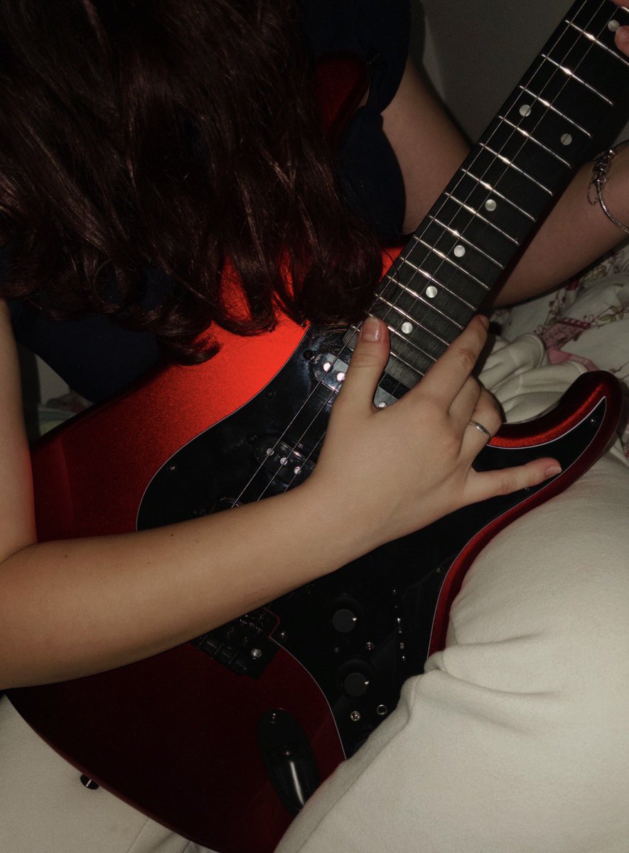 mpbibiaa's tweet image. nossa mas e essa imagem? 🤤