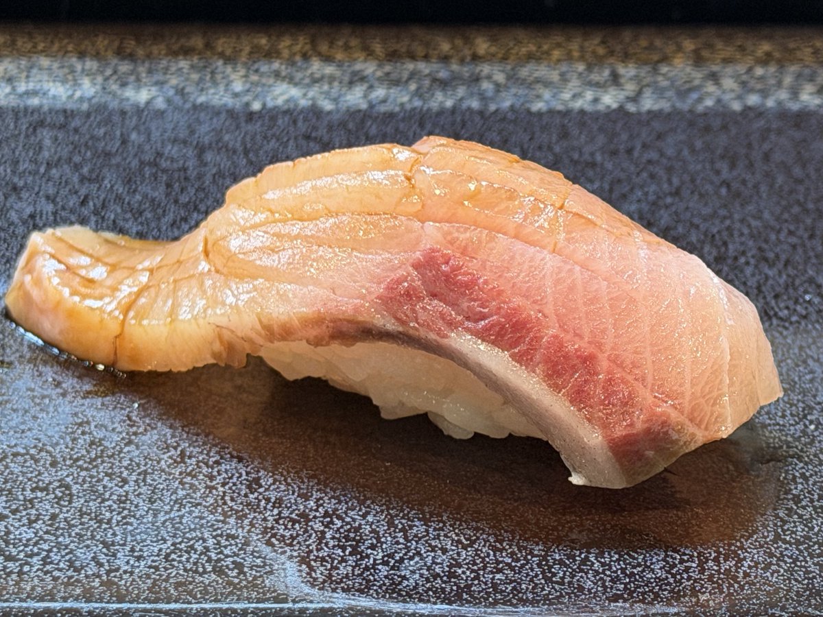 激レア❗非売品 関西万博 バーレーン王国 スタッフぴん 激レア❗非売品