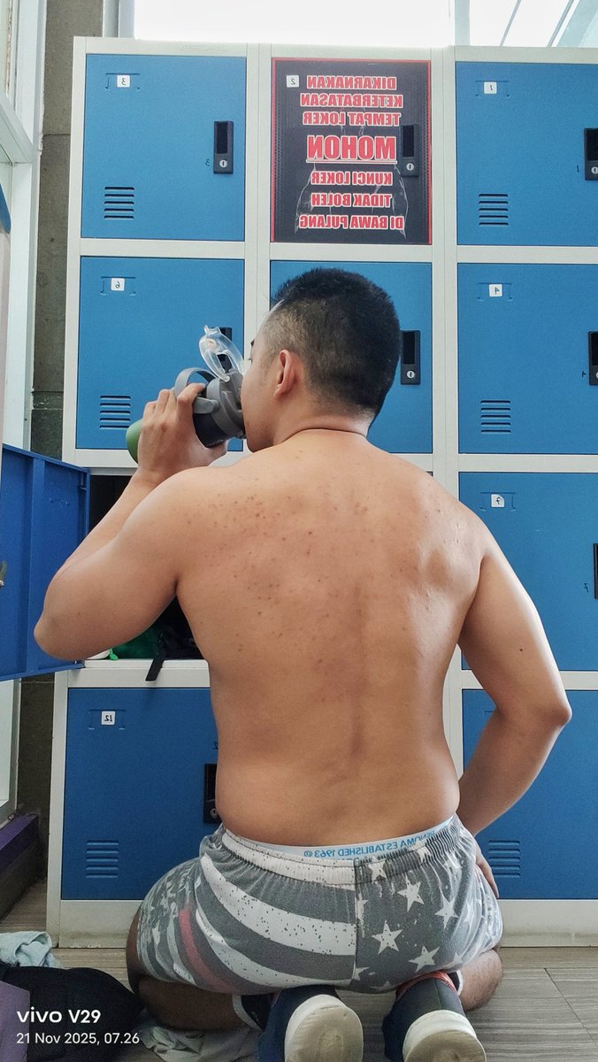 inuyasha3308's tweet photo. Morning ❤
#myback
#muscle
#Manly https://t.co/bsoqy875mF