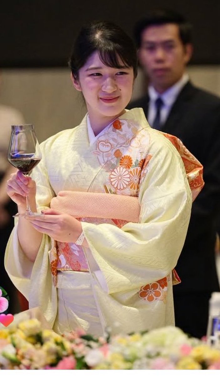 peach2881362821's tweet photo. 国民は、雅子様に乾杯🥂です。

流された涙の重み、時間は、無駄ではなかった。
雅子様の涙が、真実のダイヤモンドの様に輝き
敬宮様の今の全てに繋がる

ありが��うございますとともに
これからは、笑顔で輝く人生を歩んで頂きたい。
雅子様にはその資格があります。

雅子様無しでは、実現しなかった https://t.co/I0hNREGDFx