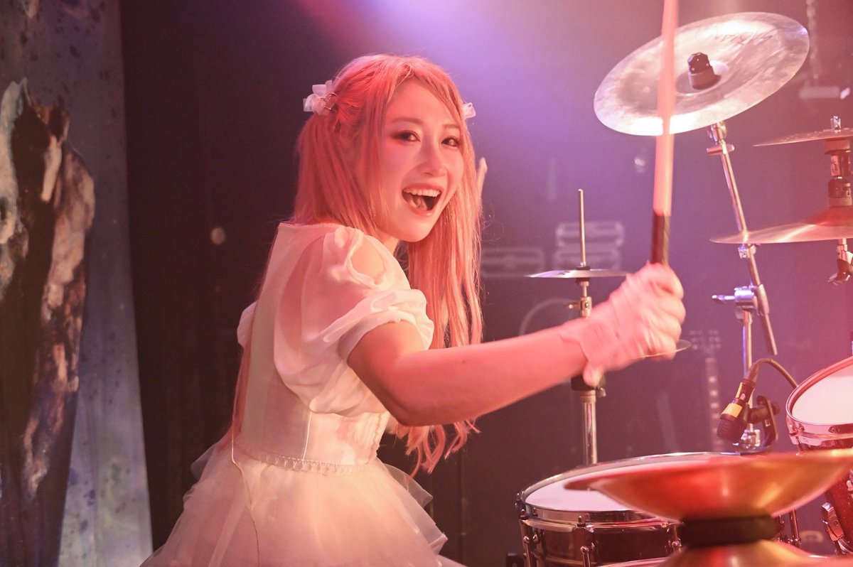 harupidrums's tweet image. US tour🇺🇸 LIVE Photo📸　
Vol.2 カメラ目線👀編
#LOVEBITES #Haruna