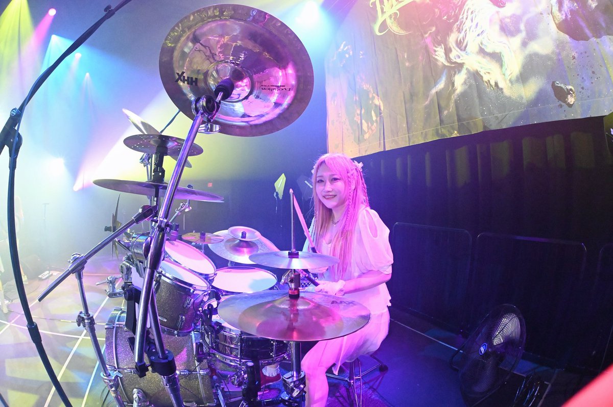 harupidrums's tweet image. US tour🇺🇸 LIVE Photo📸　
Vol.2 カメラ目線👀編
#LOVEBITES #Haruna