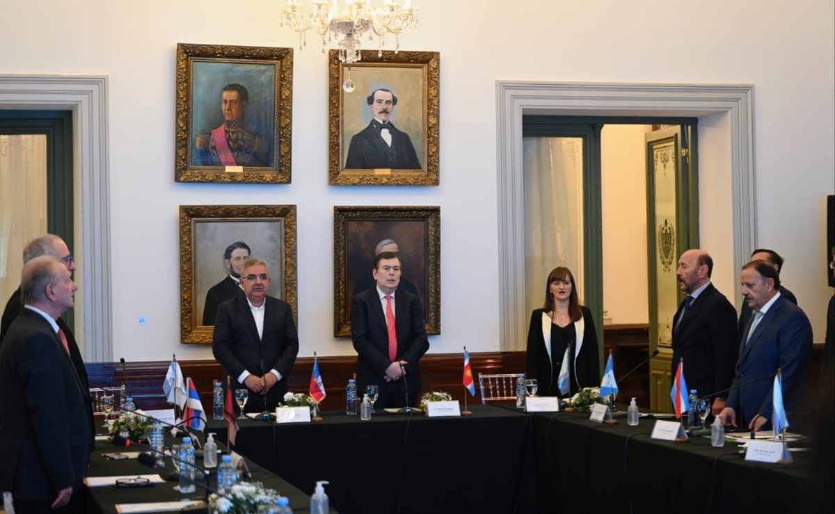 Firme defensa de los recursos riojanos en la Asamblea del Norte Grande 🤝🏻

✅️ El gobernador y presidente del PJ riojano, <a href="/QuintelaRicardo/">Ricardo Quintela</a>, participó de la 22° Asamblea del Norte Grande en Santiago del Estero, donde volvió a exigir el punto de coparticipación que La Rioja