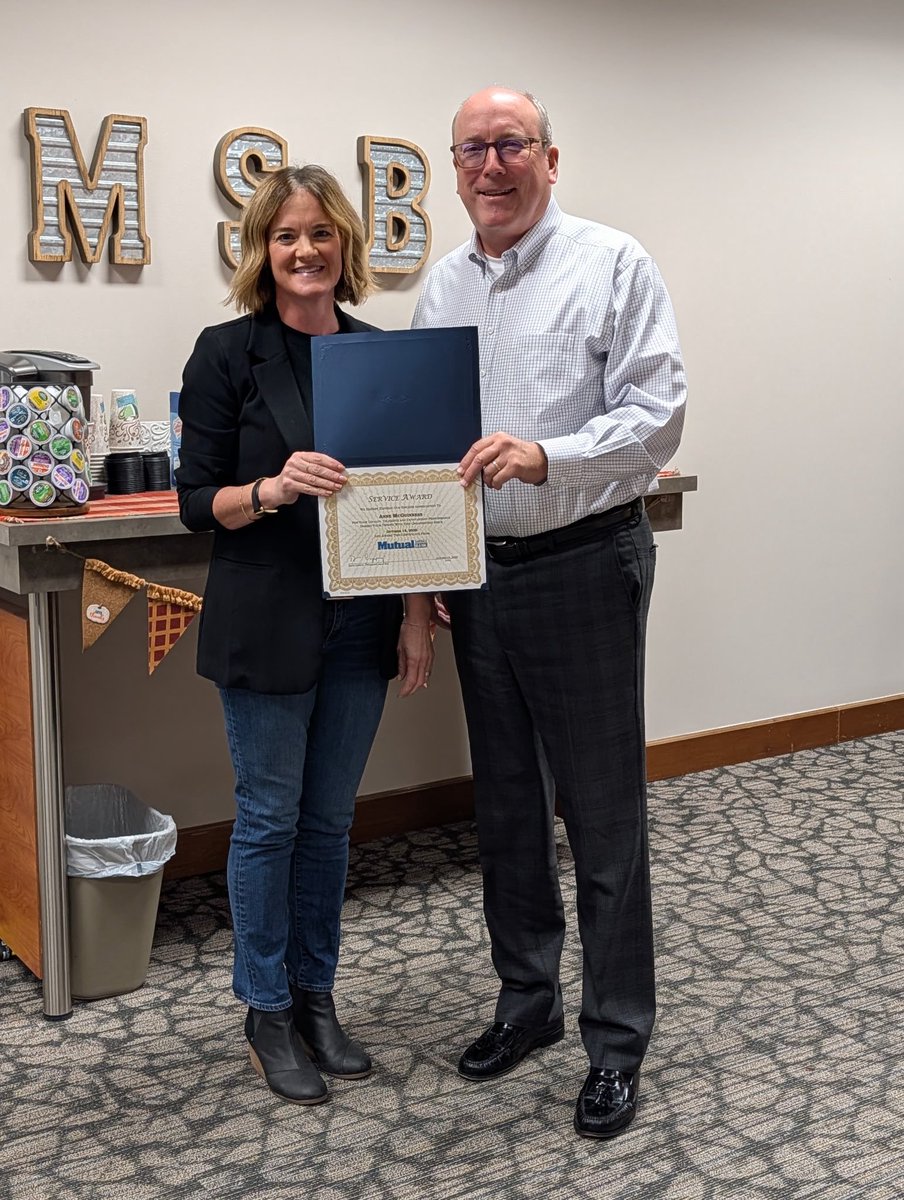msb_dave's tweet photo. It’s always a great day to celebrate loyal staff!  Congrats and thanks to Anne (5yrs), Rob (10yrs) and Stacy (15yrs)!  We appreciate all you do! https://t.co/GdlYdlioOG
